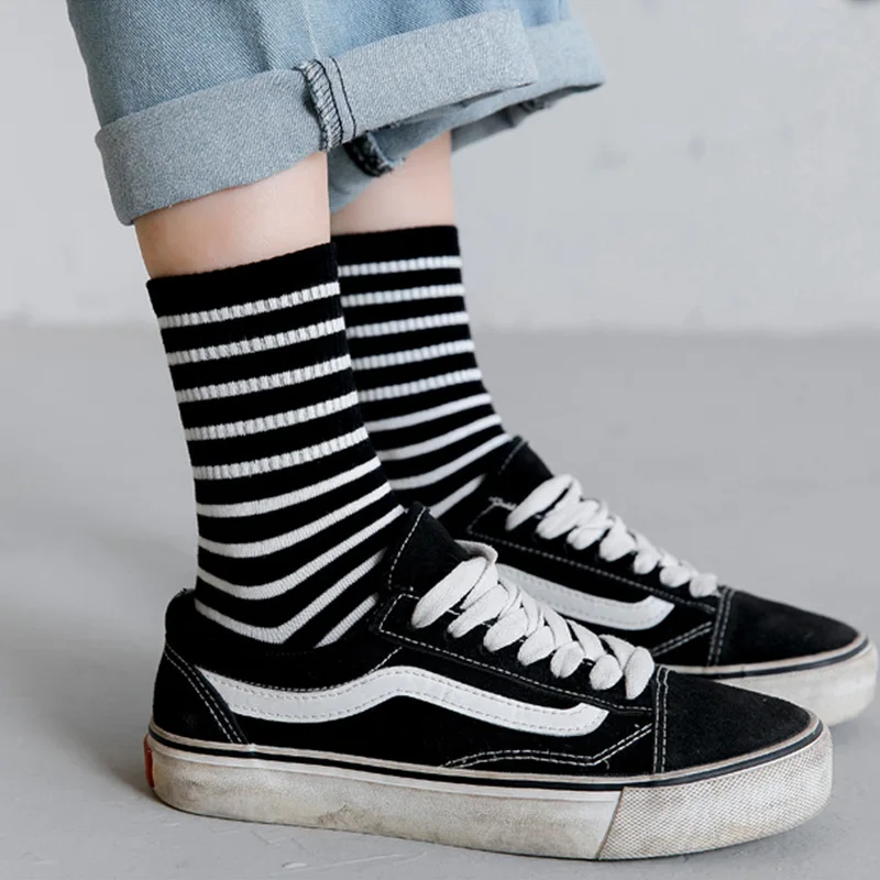 Men Socks Cotton Breathable Colorful Fashion Funny Grid Stripe Casual Business Men Crew Striped Socks White Black Grey Meias Sox