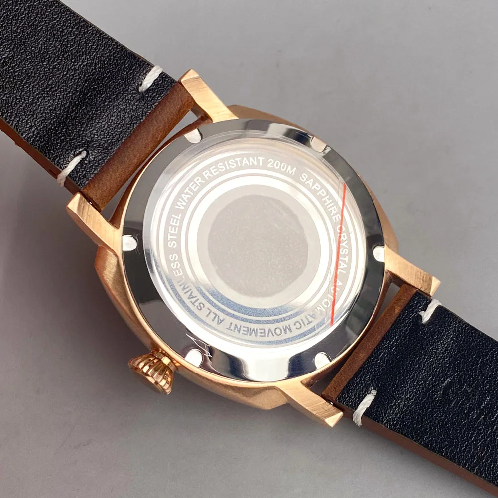 CUSN8 Soild برونزية 42 مللي متر حافظة من زجاج الياقوت NH35 ساعة يد تعمل بالحركة الأوتوماتيكية للرجال 200 متر مقاومة للماء قرص مضيء