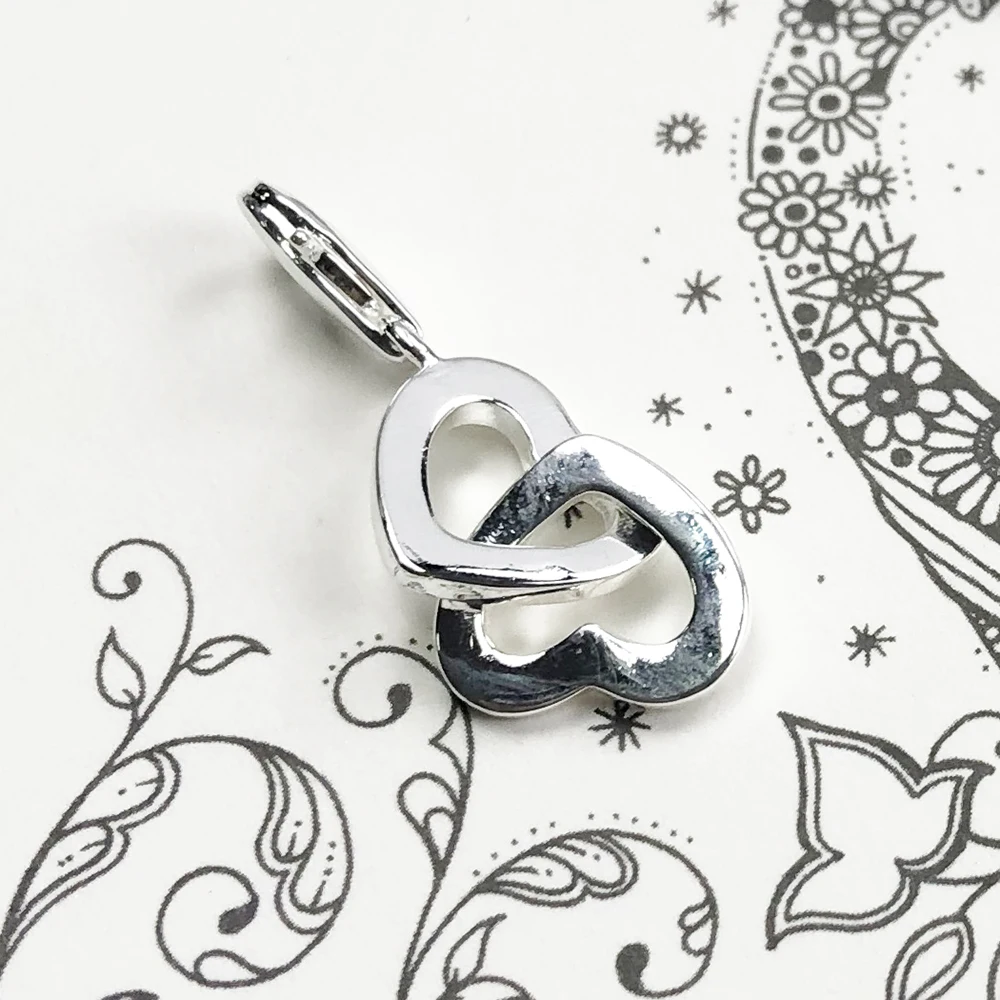 Anhänger mit zwei ineinander verschlungenen Herzen, baumelnder Charm, reines 925er-Sterlingsilber, romantisches Geschenk für Frauen – Detail 6