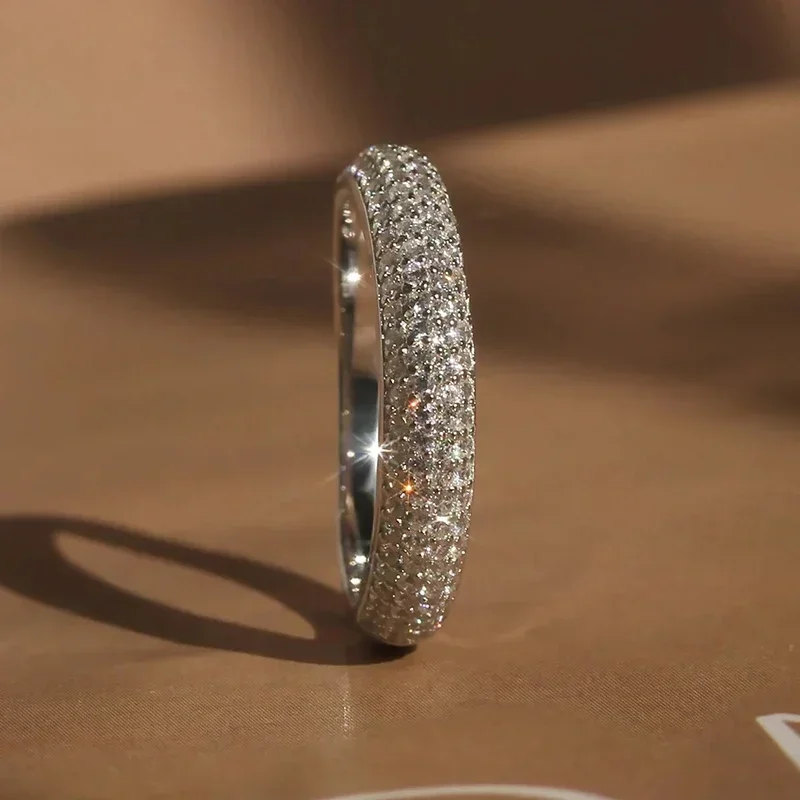 Huitan Halb CZ Design Frauen Ringe Einfache Mode Design Silber Farbe Braut Hochzeit Ringe Party Vielseitig Weiblichen Schmuck