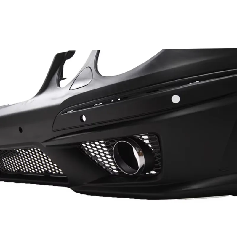 2003-2009 W211 طقم هيكل من الدرجة الإلكترونية مع ميزات E63 مصدات PP جديدة وتنانير جانبية