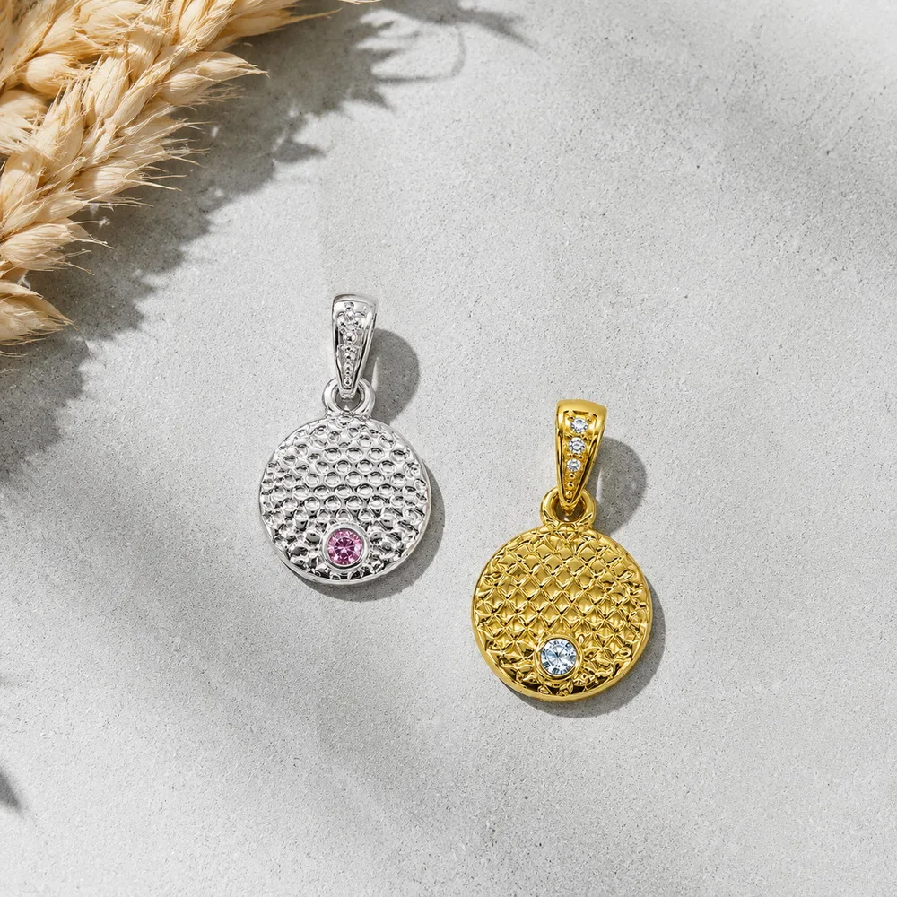 Floating Gift Box 18K Gold Plated Round Coin Pendant Stainless Steel Quilted Circle Necklaces Charms For Women Jewelry Making