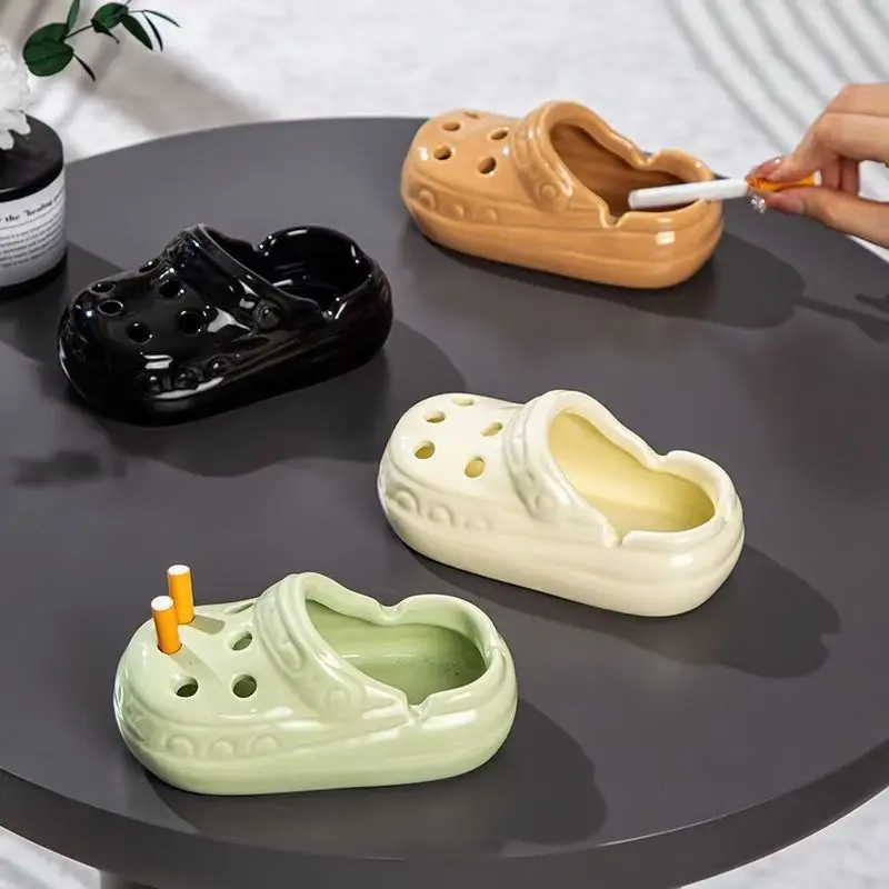 Ceramic Ashtray Cute Shoe Car Interior Decoration Ornaments Office Living Room Ashtray Car Ash-Proof Ashtray Smoking Accessories