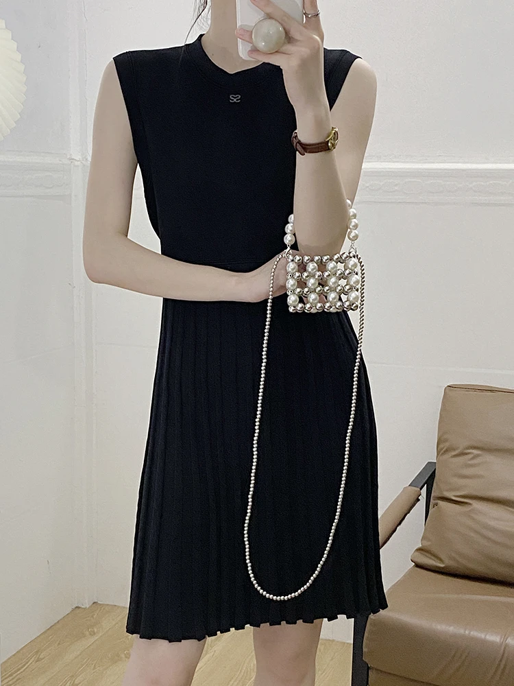 

Bla round Ne Svel Slim Fit Knitted Pleated Dr Women's Sle IULV2025 Summer New Arrival Korean Version High Wais...