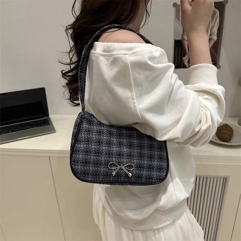 

Women's Bag Stylish plaid underarm bag plaid bow large capacity Women's Handbag casual travel versatile Simple Underarm Bag