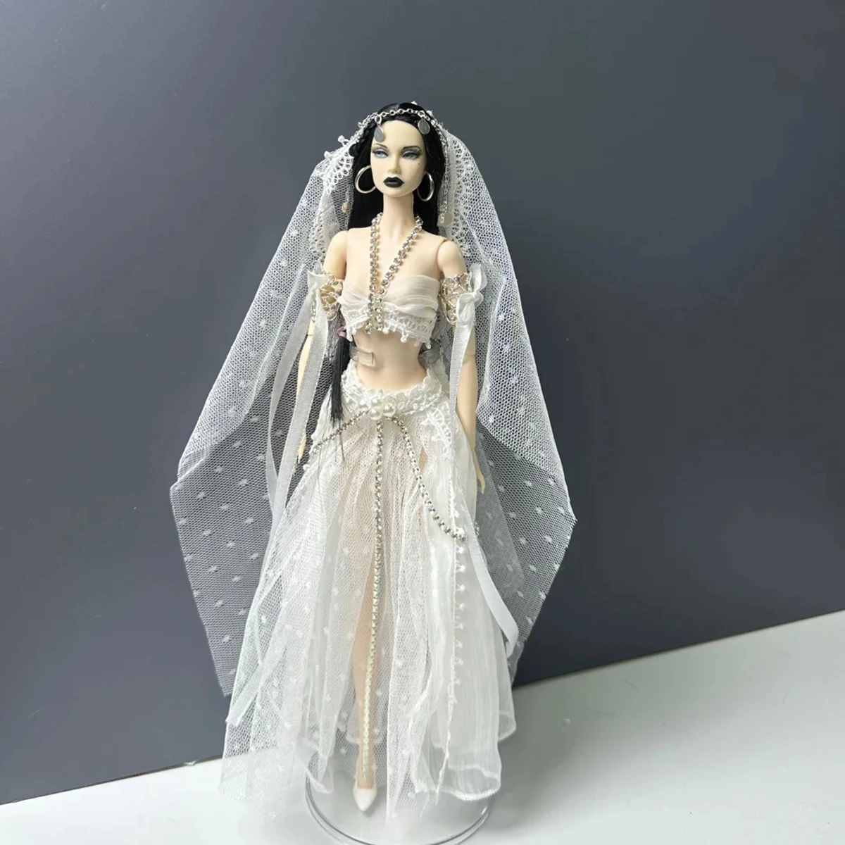 

Одежда для кукол 1/6: кружевной укороченный топ + юбка из фатина с высоким разрезом + сетчатая вуаль + комплект украшений для кукол FR/Babi Supermodel, для косплея и переодевания.