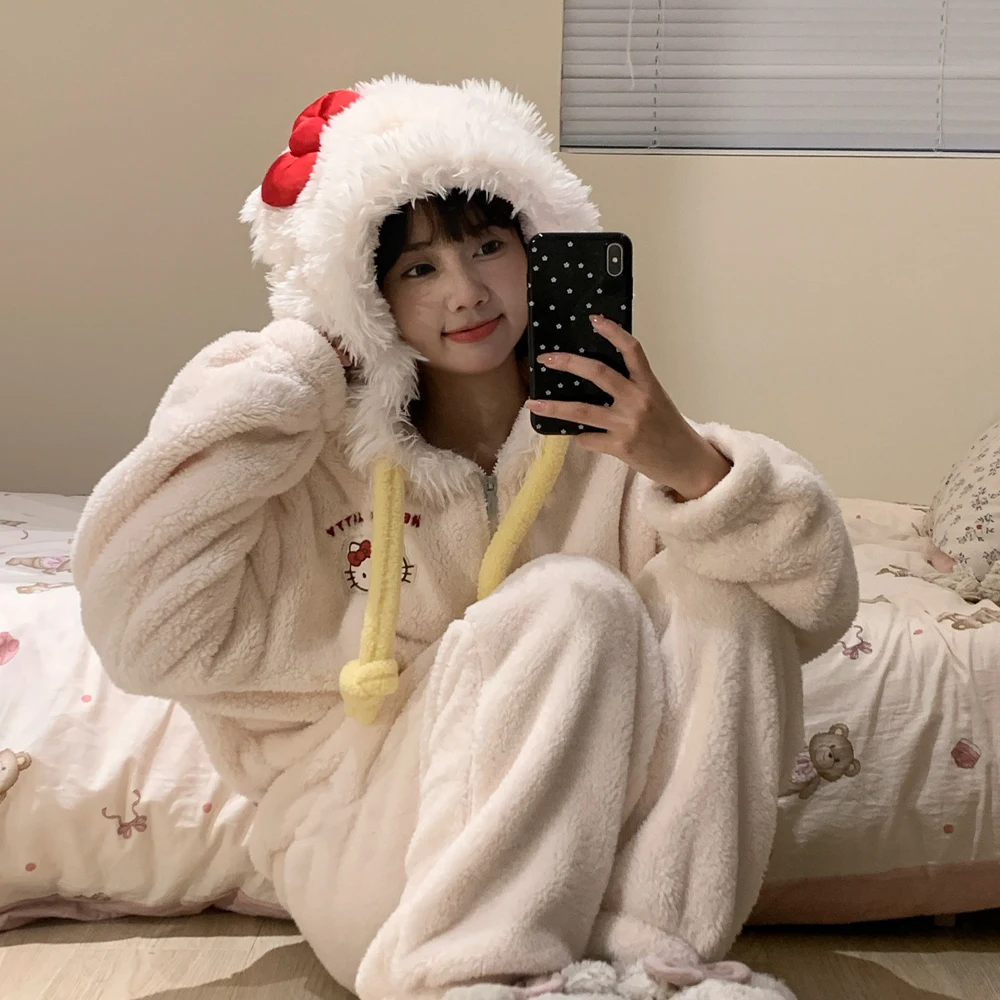 

Sanrio Hello Kitties Hooded Pajama Set Y2K Kawaii Women's Winter Coral Velvet Thick Warm Pajamas Student Casual Home Clothes