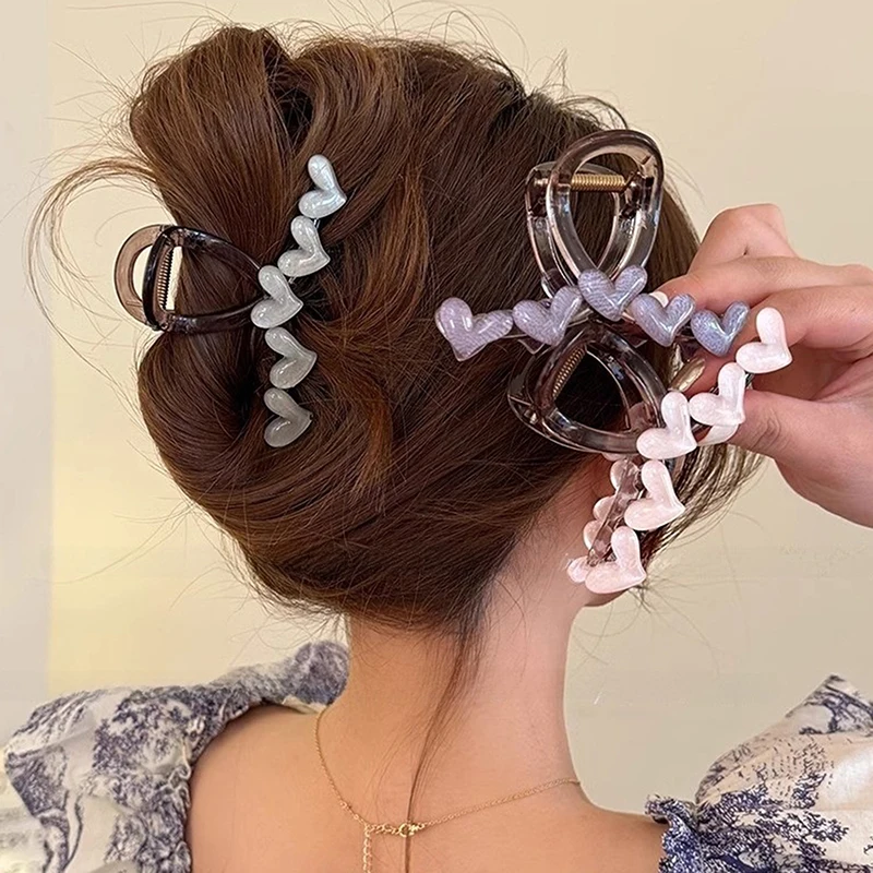 

Elegant Jelly Heart Hair Claw Clip Acrylic Non Slip Strong Shark Hair Jaw Grab For Women Girls Summer Headdress Accessories