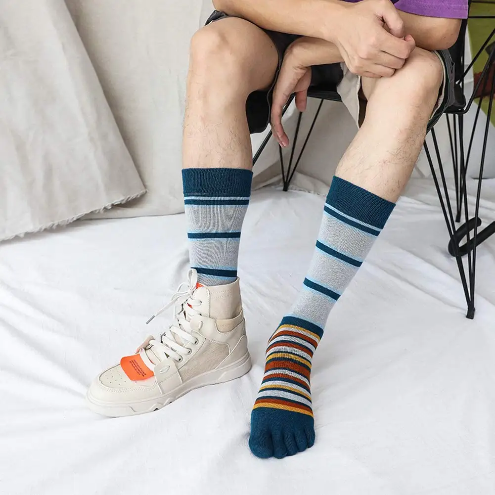 5 Pairs Mens Colorful Five Finger Mid-Calf Socks Long Tube Striped Warm Cotton Sox Fashion Business Casual Sport Socks with Toes