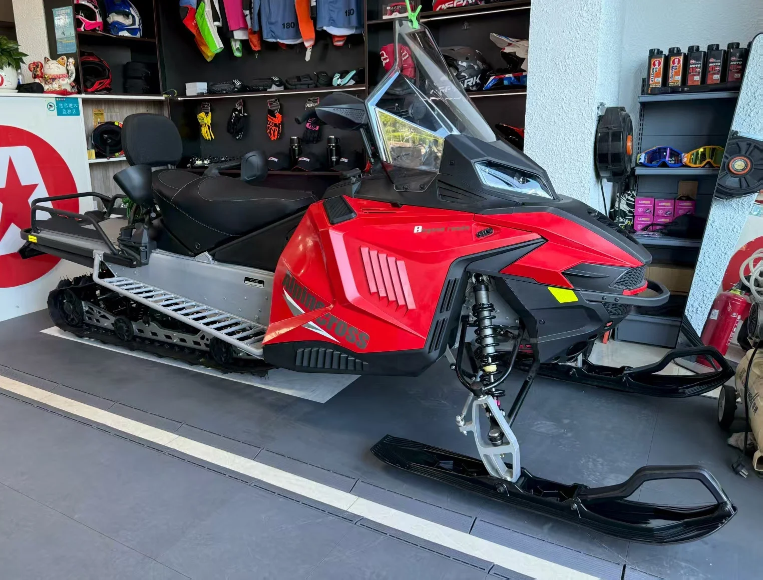 New and  l AODES 1000cc Petrol Snowmobile Made in China Winter Use Hot Style Strong Power Home   Snowmobile