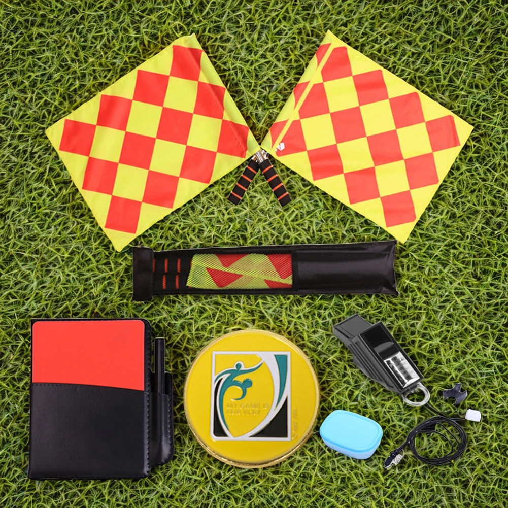 Perlengkapan Wasit Sepak Bola Bendera Wasit Kartu Wasit dengan Peluit Buku Catatan dan Pensil Alat Wasit Berguna untuk Latihan Olahraga