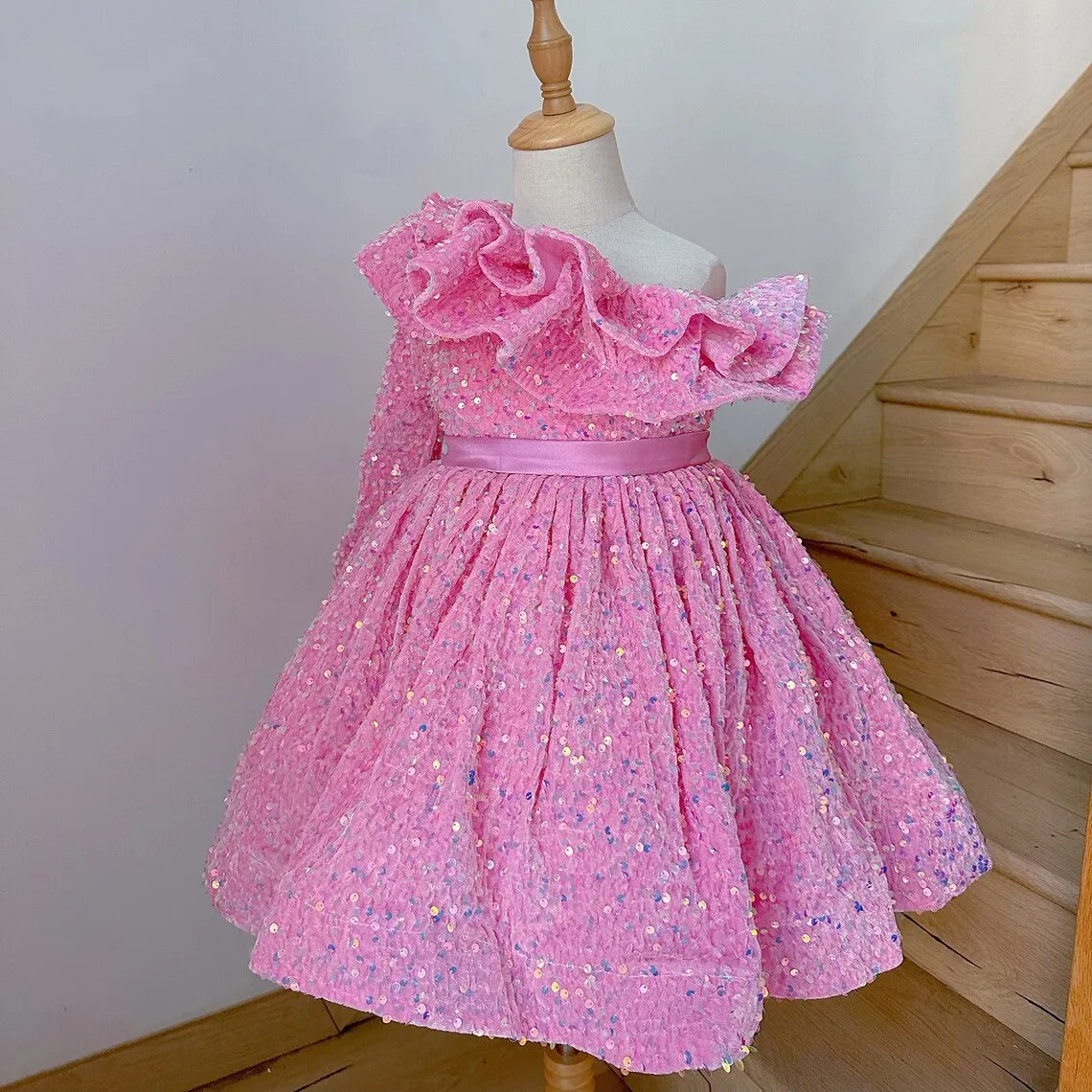 Robes de demoiselle d'honneur à paillettes roses chaudes, longueur au genou, robe de soirée de mariage, robes de reconstitution historique d'anniversaire initiées, enfants en bas âge, nouveau