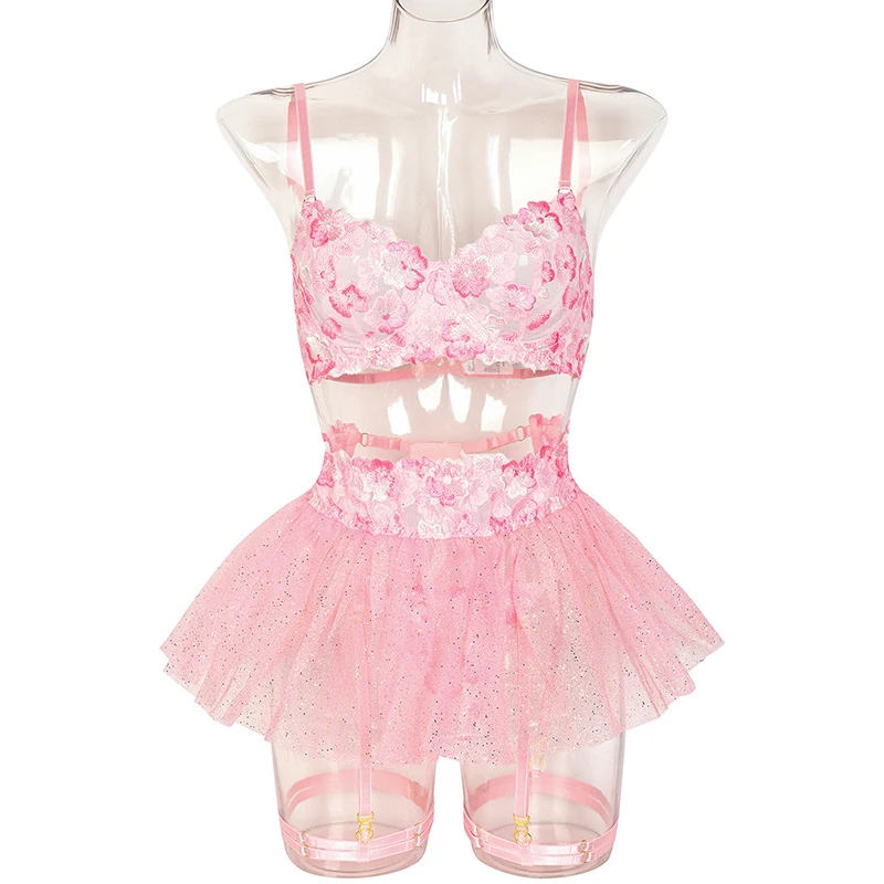 

Романтический розовый комплект нижнего белья с вышитыми цветами, кружевное белье с эффектом прозрачности, женский комплект из бюстгальтера и трусиков, 3 предмета, эстетичный дизайн.