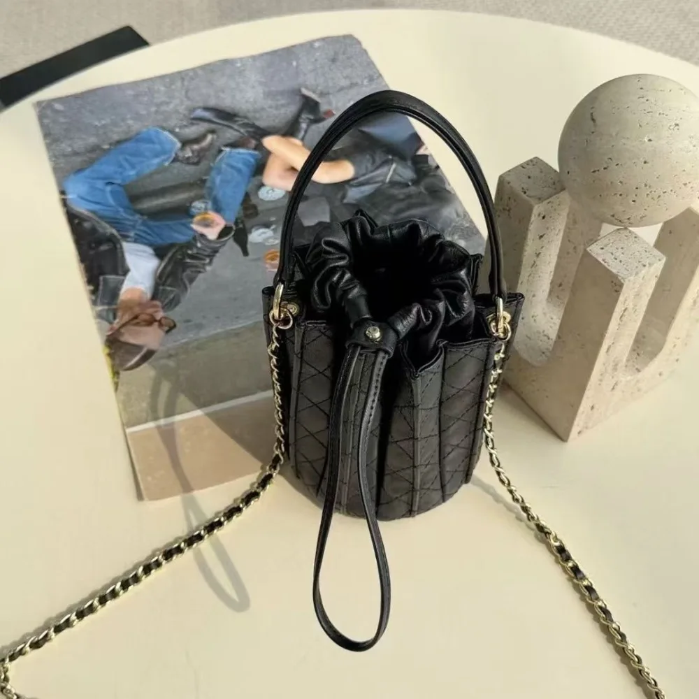 

Niche Design Women's Bag Fashion Drawstring Bundle Woven Versatile High-end Simple Fashion Casual Daily Relaxation Comfortable