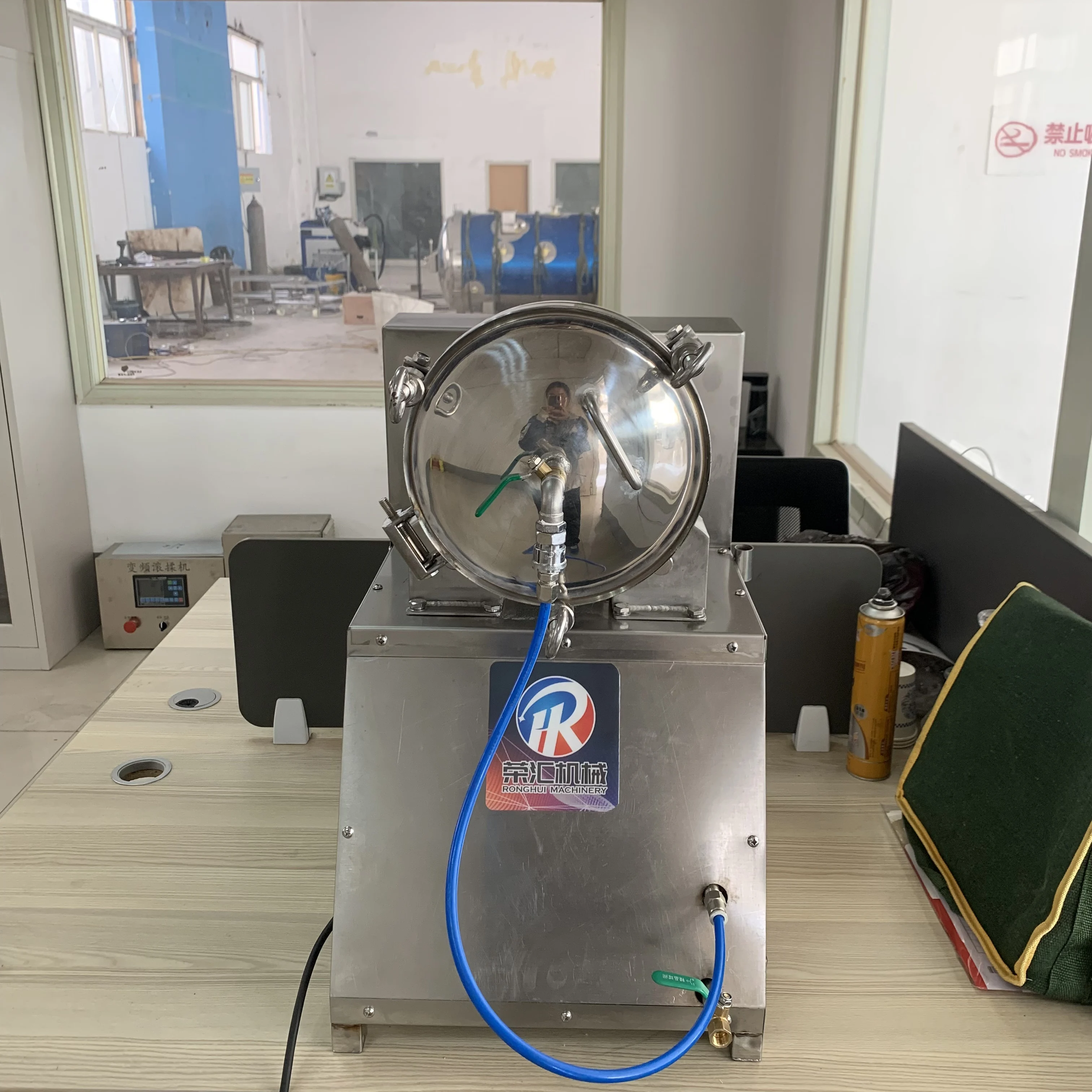 Mesin Pengaduk Fillet Paha Ayam Otomatis Ukuran Kecil untuk Pengasaman dan Penyeduhan Cepat di Pabrik Makanan Industri