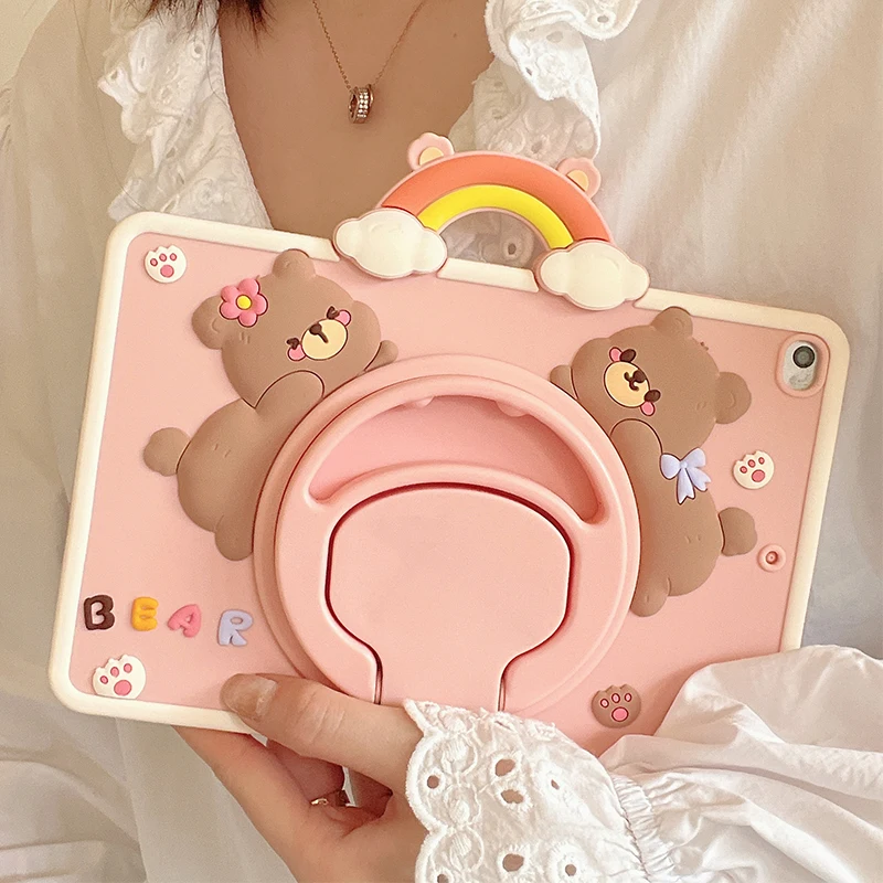 

Cute Kawaii 3D Cartoon Bear for iPad Air11 2024 Pro11 M4 M2 IPad 10th Gen 9/8/7 10.2"/Air 3/Pro 10.5" Rotation Handle Stand Case