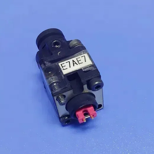 

Screen CTP PT-R4300E PT-R4300S PT-R8000 PT-R8000-II PT-R8100 Diode 830nm 1W Part Number U1150073-10