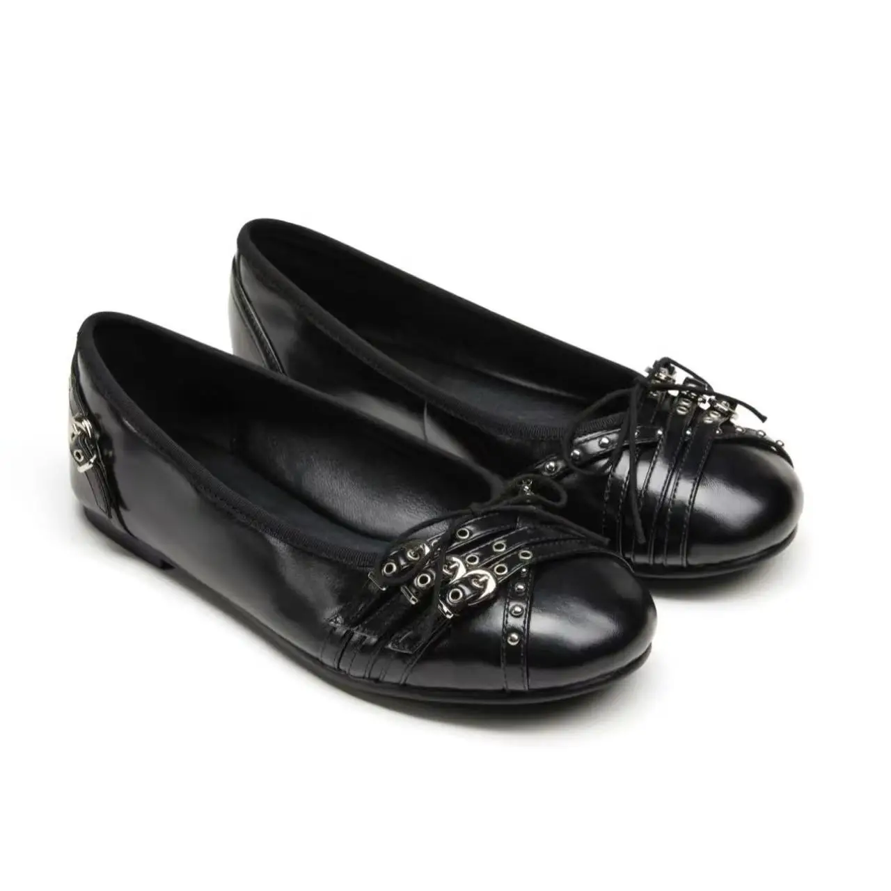 Chaussures plates pour femmes, ballerines à rivets et nœuds, en cuir, à bout rond et décolleté, collection automne 2026