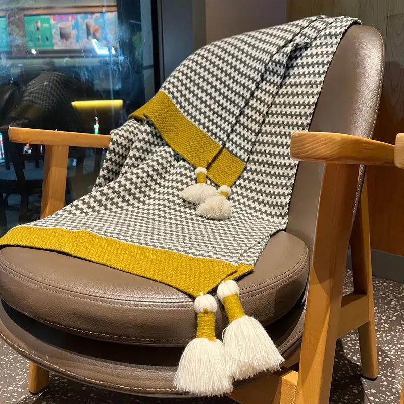 

Nordic Style Knitted Blanket Thickened Office Nap Air Conditioner Leg Cover Spring Autumn Sofa Small Blanket Geometric Pattern