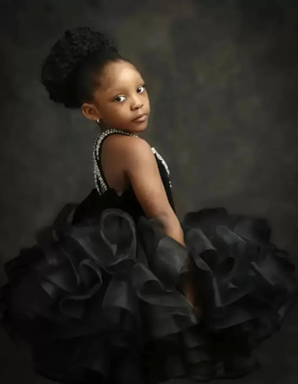 

Black Flower Girl Dresses For Wedding Sparkly Crystal V-Neck Fluffy Knee Length Graceful Princess Birthday Party Gown