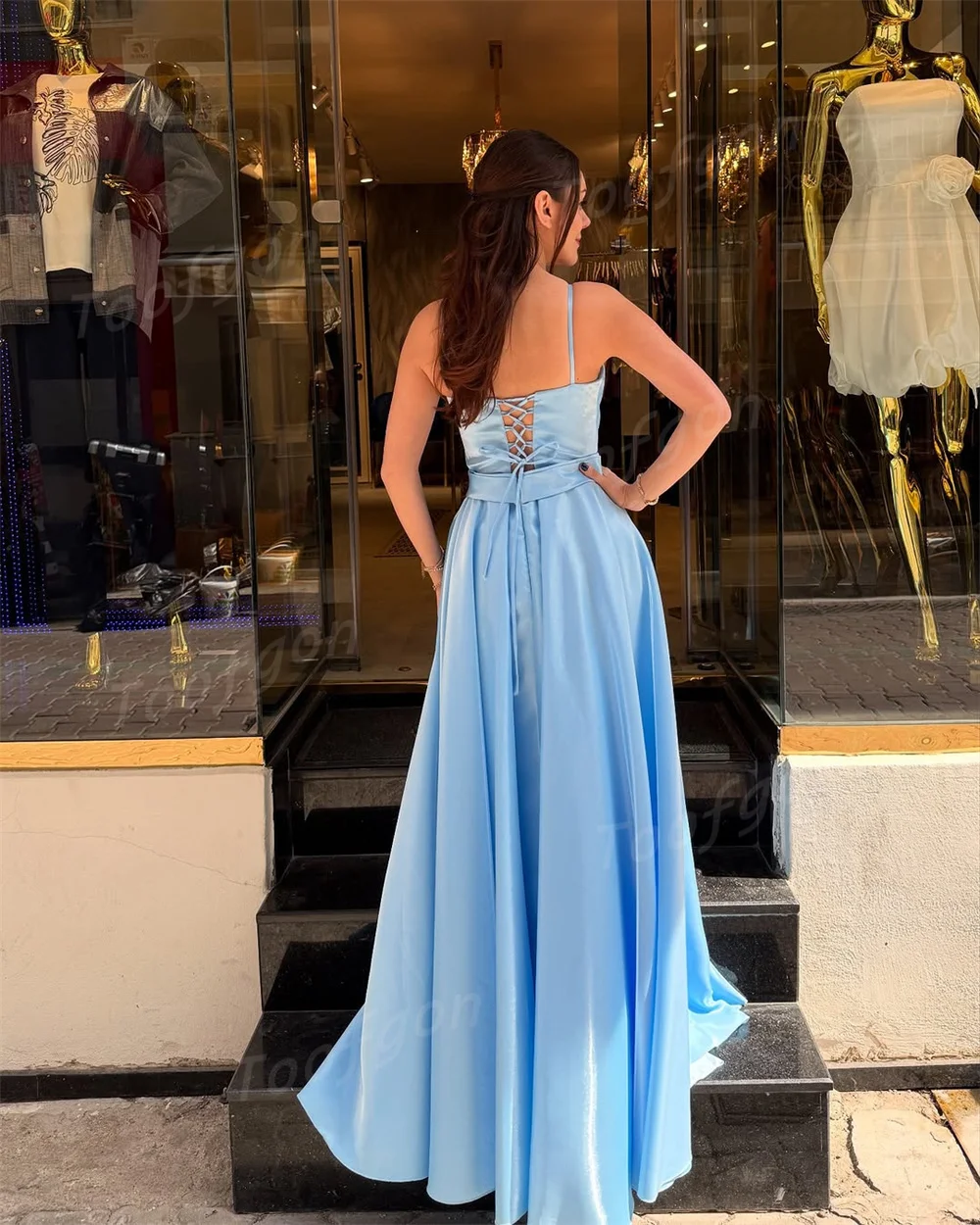Toofgon V ネックサテンイブニングドレスカスタマイズされたシンプルな A ラインフォーマルパーティー女性イブニングドレススパゲッティストラップ婚約着用