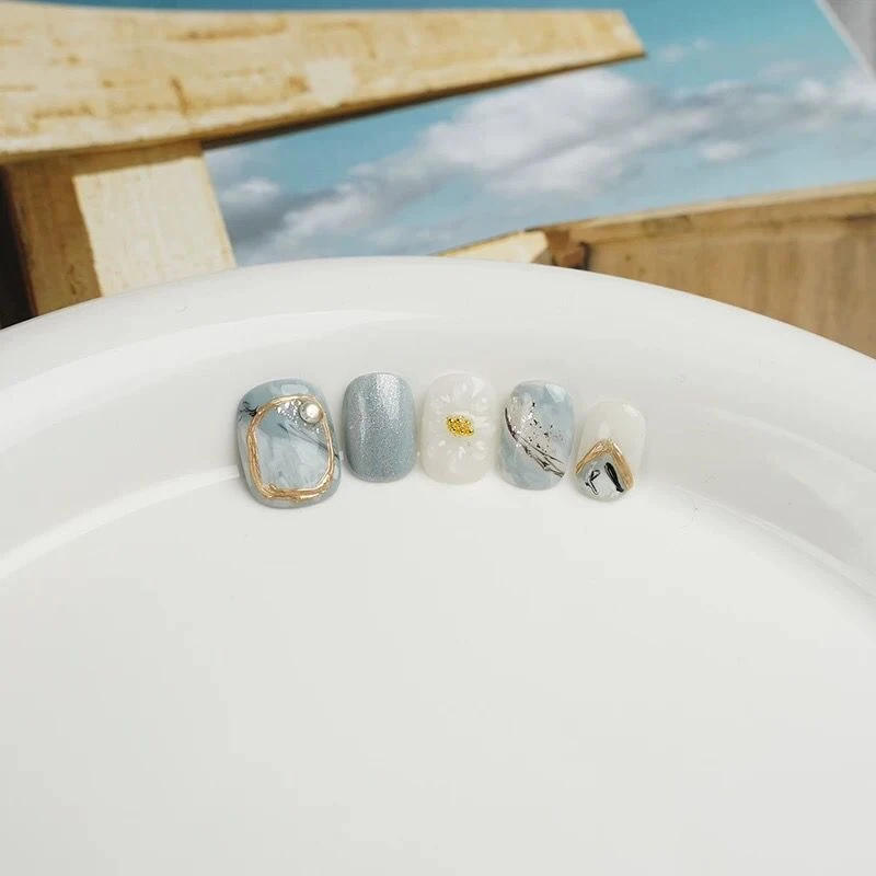 10pcs Handmade Design False Nails Press On Nails Relief Golden Round Head Fake Nails Manicure Reusable Wearable Fingernail Art