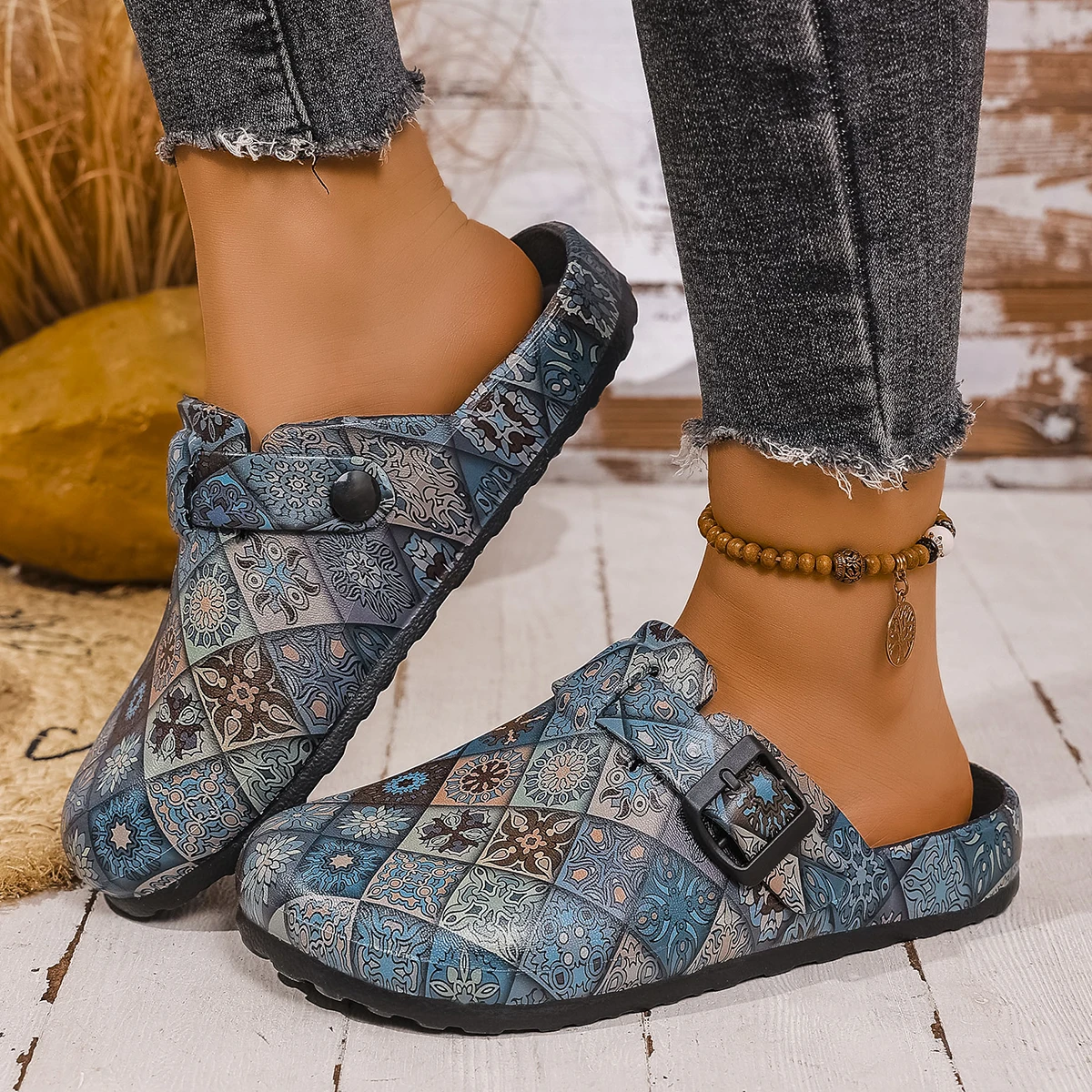 Women's Mules in Black Bohemia - огляд і ціна Ethnic Style