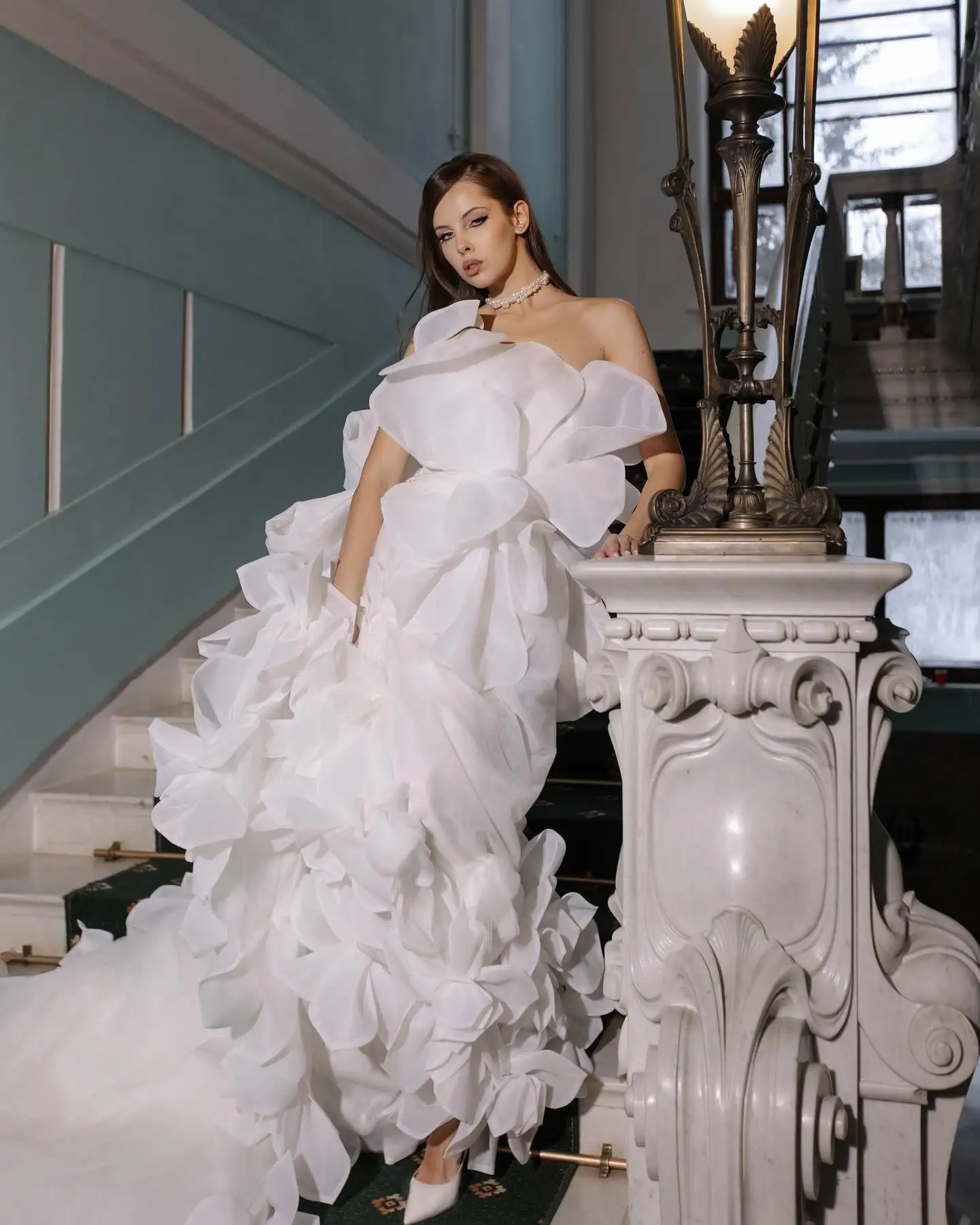 ボヘミアンウェディングドレスセクシーなストラップレスアップリケレースボヘミアンマーメイドウェディングドレスカスタムメイドレースアップバックビーチブライダルドレス