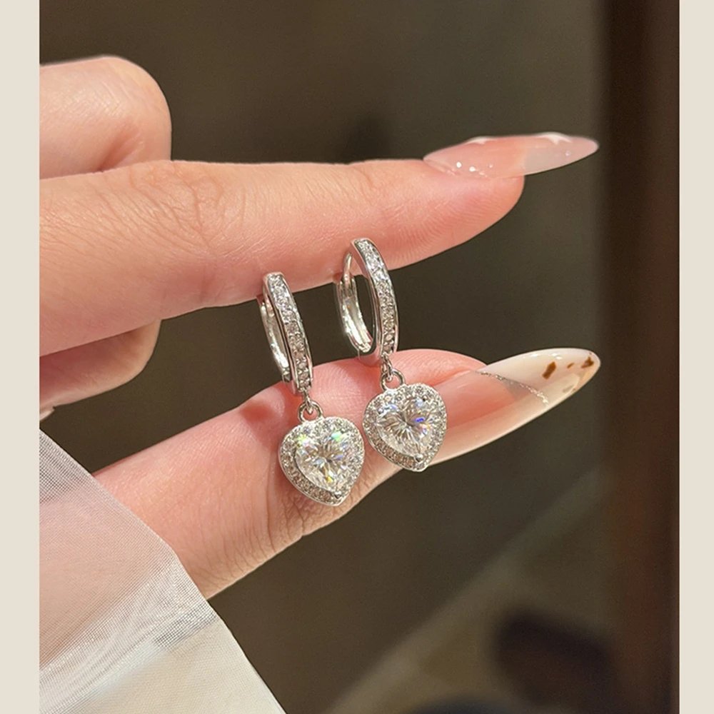 D Color Heart-Shaped 2ct Moissanite Earrings S925 Sterling Silver Plated with 18K Gold Ear Studs for Woman Party Jewelry Gift