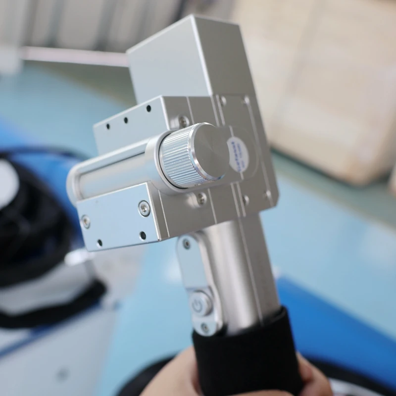 

2000W Portable Continuous Wave Fiber Laser Cleaning Machine New Condition High Efficiency Paint Oil Metal Rust Removal