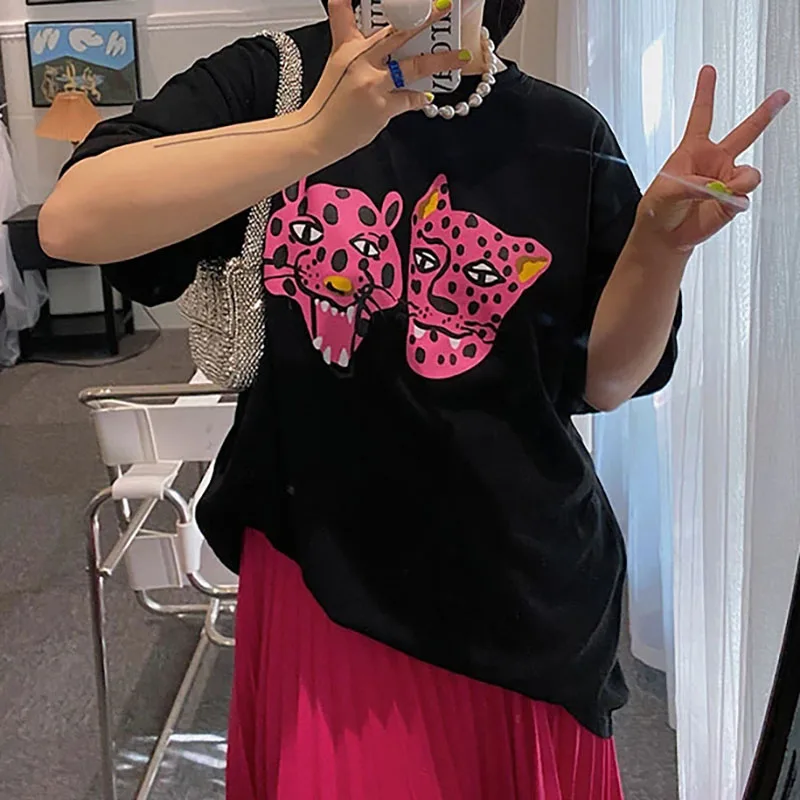 لطيف الوردي ليوبارد الطباعة الجرافيك القمم الصيف النساء الشارع موضة تي شيرت قصيرة الأكمام فضفاضة القطن مضحك القمم 90s Y2K