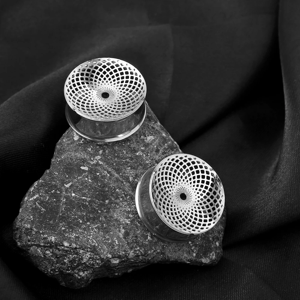 Twolobes 2PCS Hollow Out Ear Gauges Plugs Tunnels 316 Stainless Steel Piercing Women Body Jewelry Expander Earrings Summer