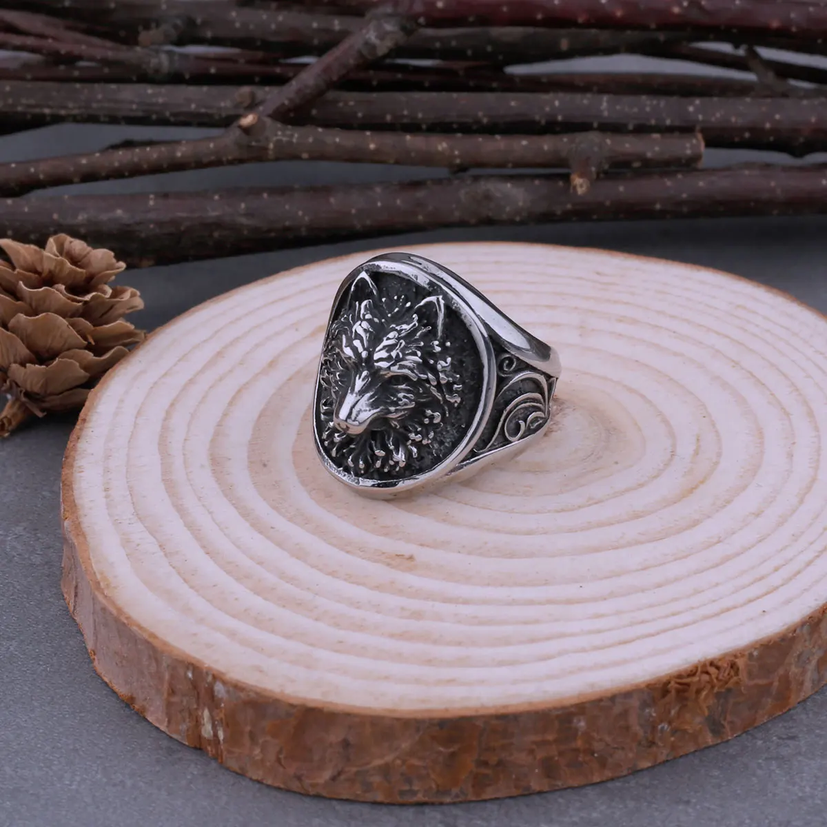 316L Stainless Steel Viking Never Fade Wolf Head Ring Ring Men's Hip Hop Vintage Ring Viking Wolf Jewelry with Wooden Box