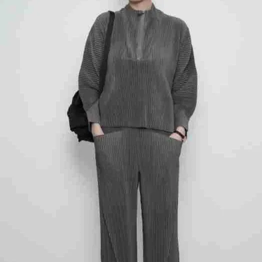 

Miyake Pleated 2025 Fall and Winter New Fashion Sports and Leisure Suit Women Pleated Top Straight Pants Children's Clothing