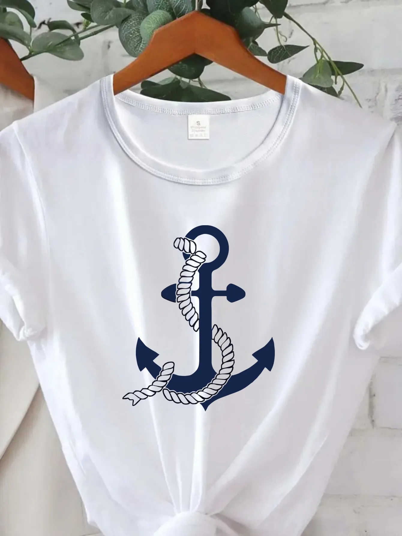 T-shirt décontracté confortable pour femmes avec imprimé ancre géométrique, col rond, manches courtes, haut décontracté pour vêtements d'été