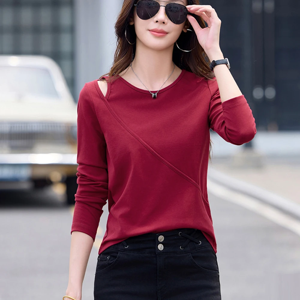 Korean style wine red long sleeved T-shirt for women's autumn new high-end fashion plus size round neck hollowed out casual top