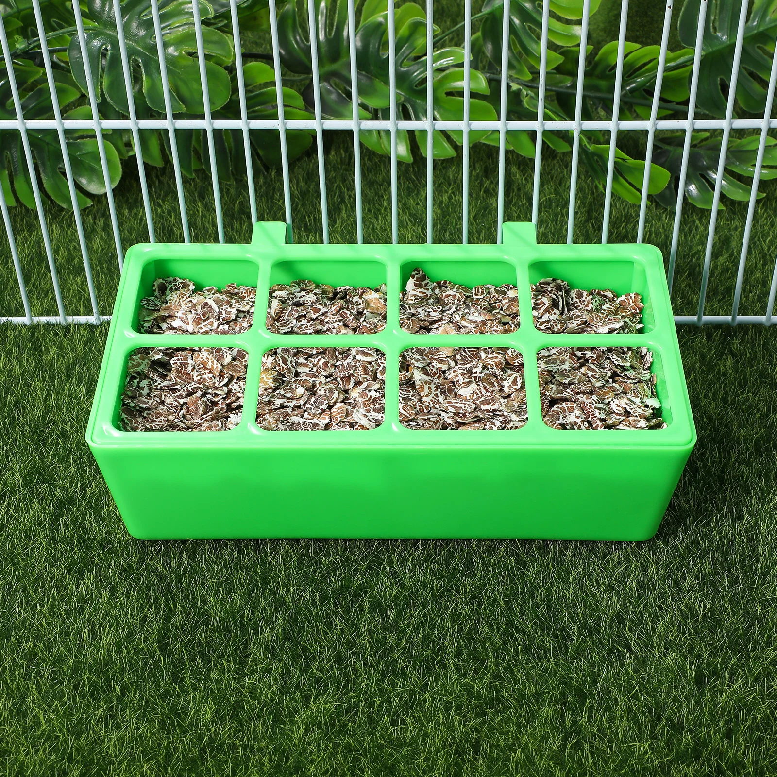 

Parakeet Feeder 8 Compartment Green Bird Food Container Safe Durable Easy Use Pet Bird Feeding Tool Balcony Platform Quail Chick