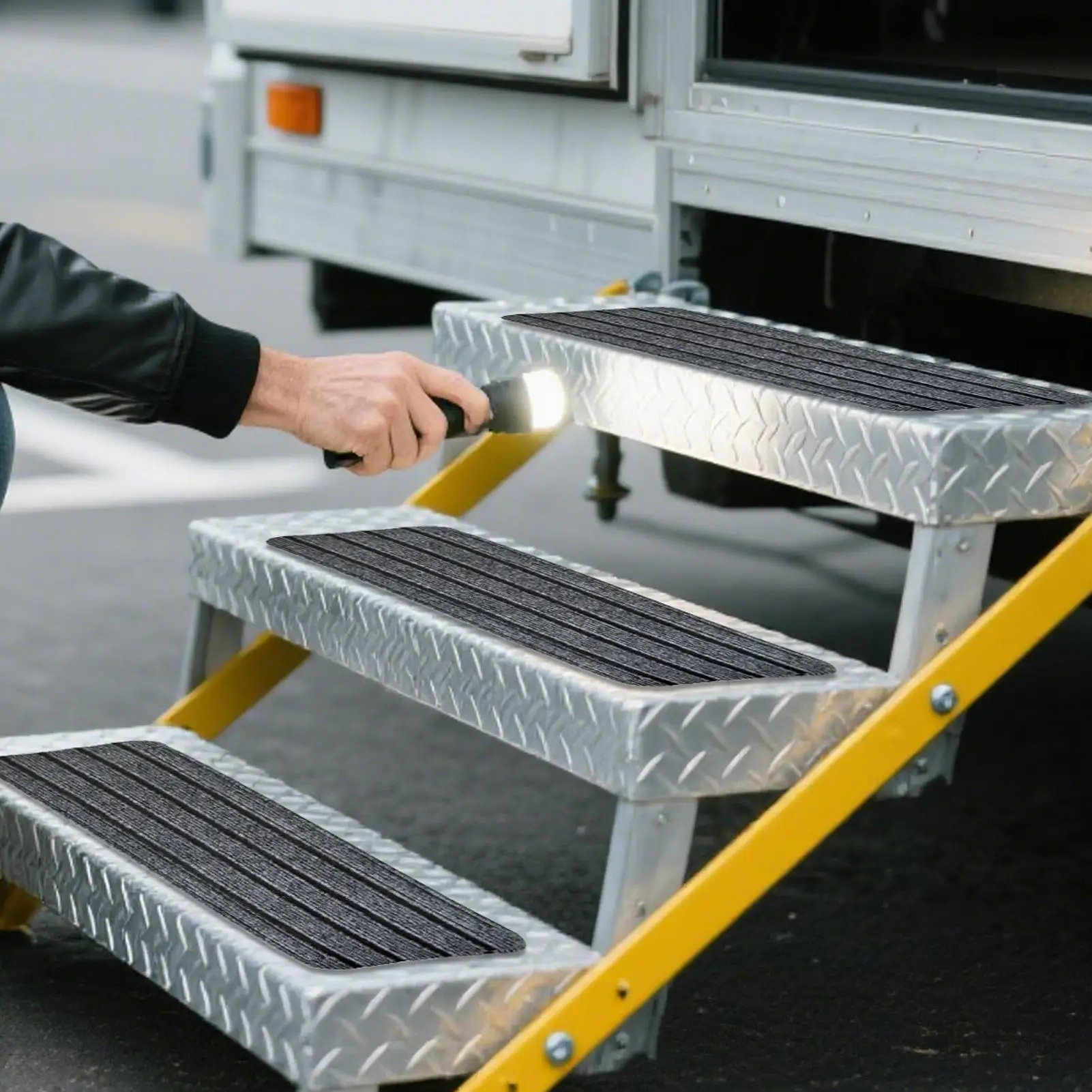 

RV Step Covers 4 Pieces RV Steps Carpet 4 Pieces Stain-resistant Anti-slip Treads For Camping Car Truck Pet Travel Outdoor Home