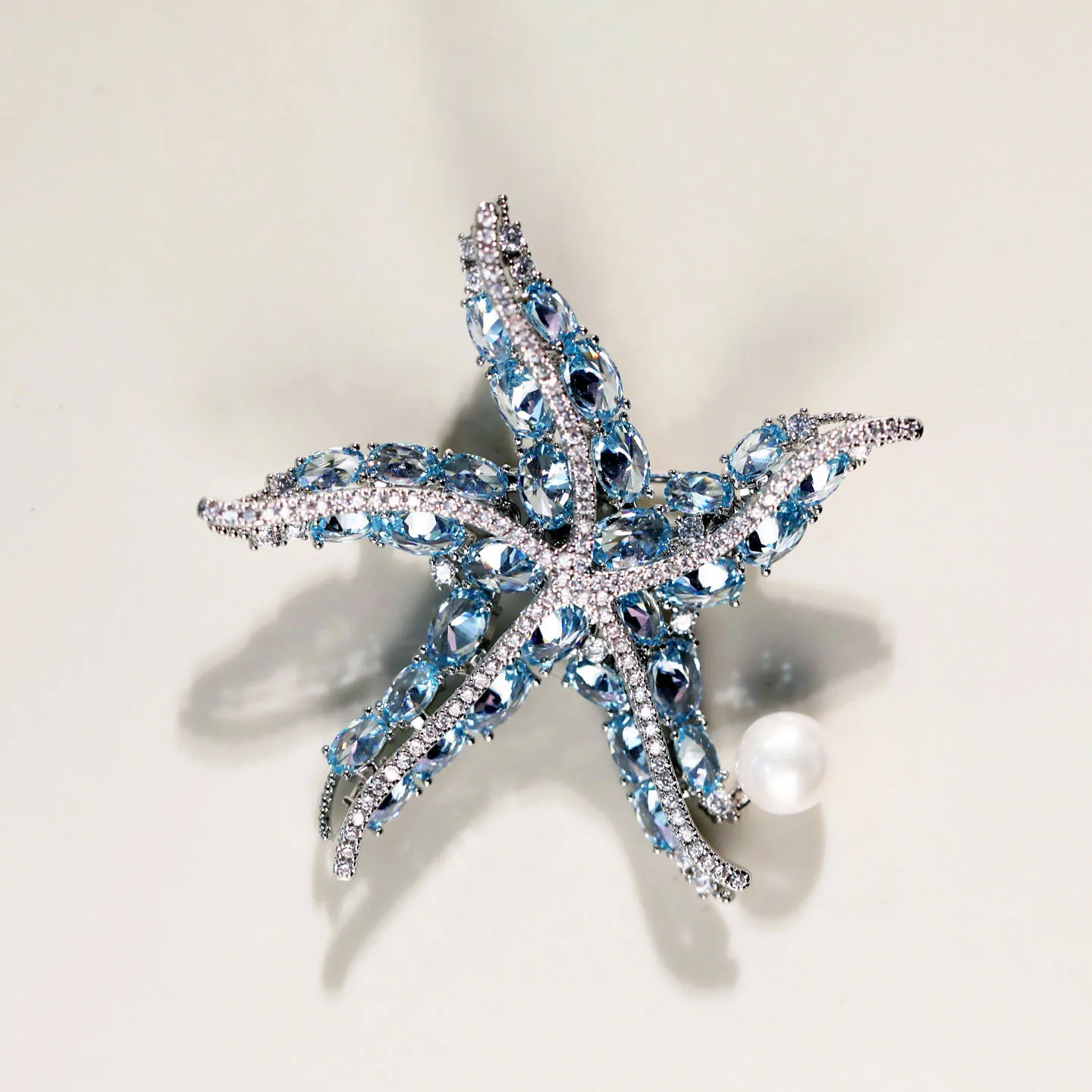 Luxury Copper Cubic Zirconia Blue Crystal Marine Animal Freshwater Pearl Starfish Brooch Clothing Fashion Accessory Pin