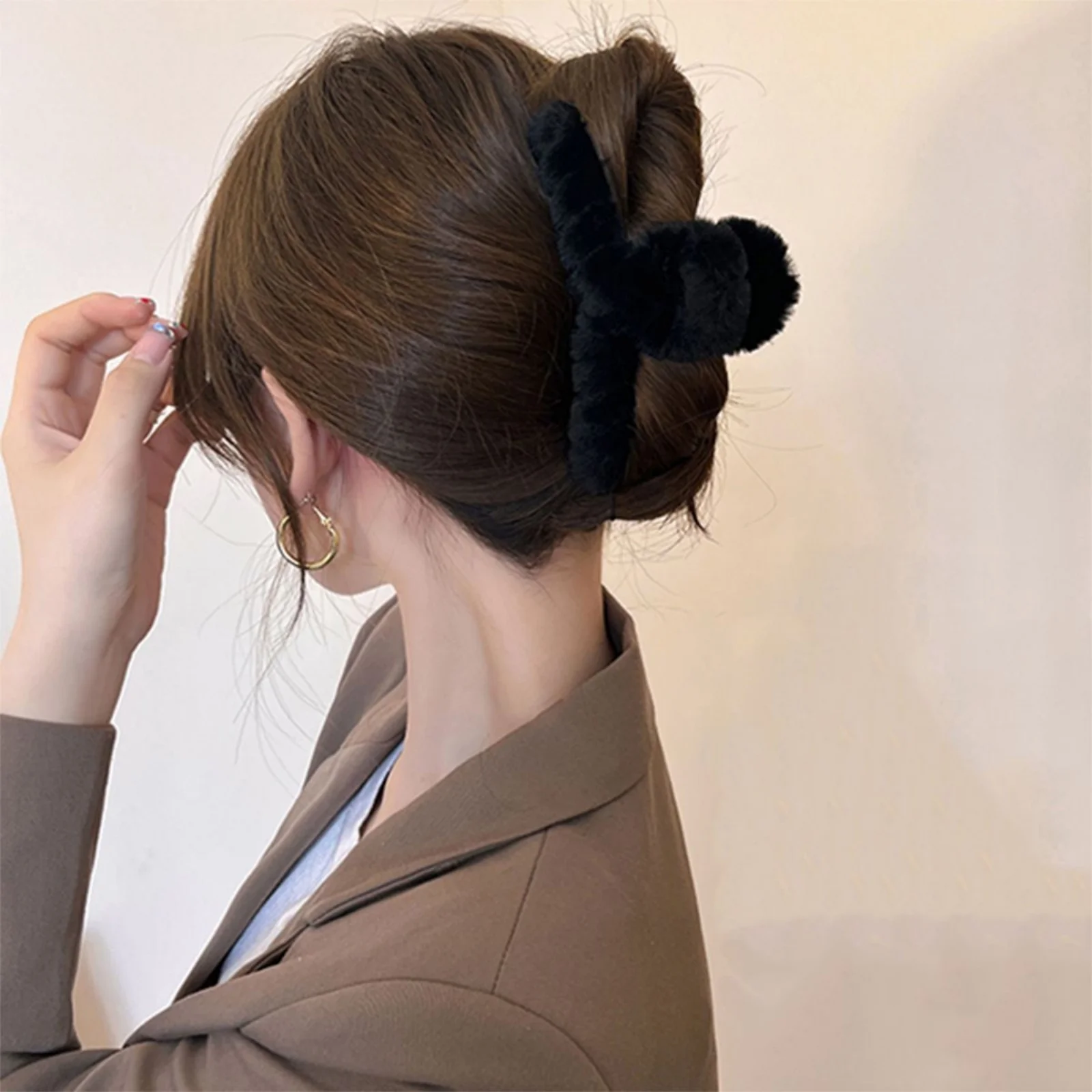Neue 14 cm Elegante Plüsch Haar Clip Klaue Koreanische Mode Extra Große Nachahmung Kaninchen Plüsch Greifen Cawl Clips Mädchen Haar zubehör – Detail 1