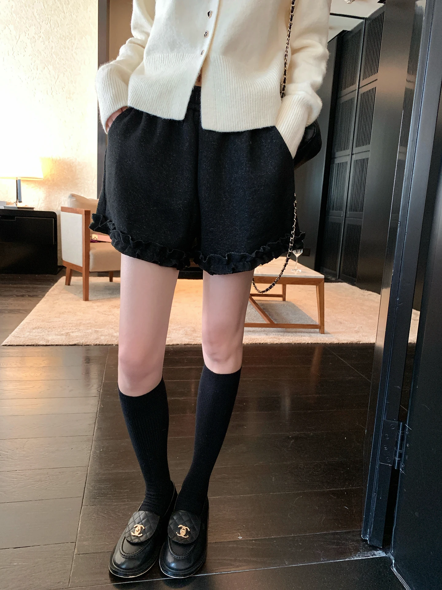 

Chen DaYu Women's High Waist Wide Leg Woolen orts with Wooden Design Autumn Winter Casual Pants A-Line Versatile