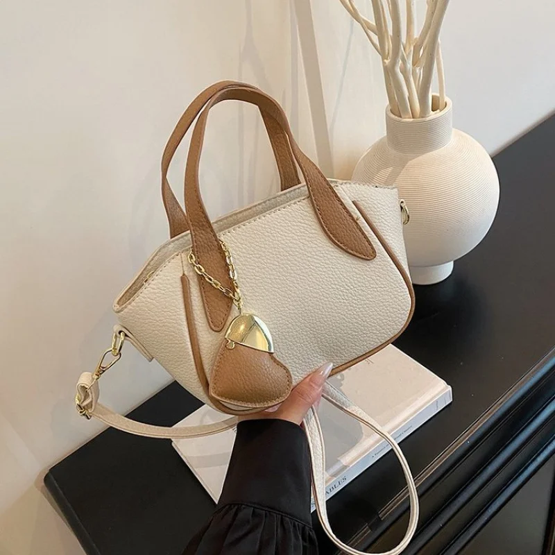 

Famous Designer Leather Women's Shoulder Bag High-End Luxury Brand Fashionable Elegant Crossbody Stylish Accent Daily Bag​