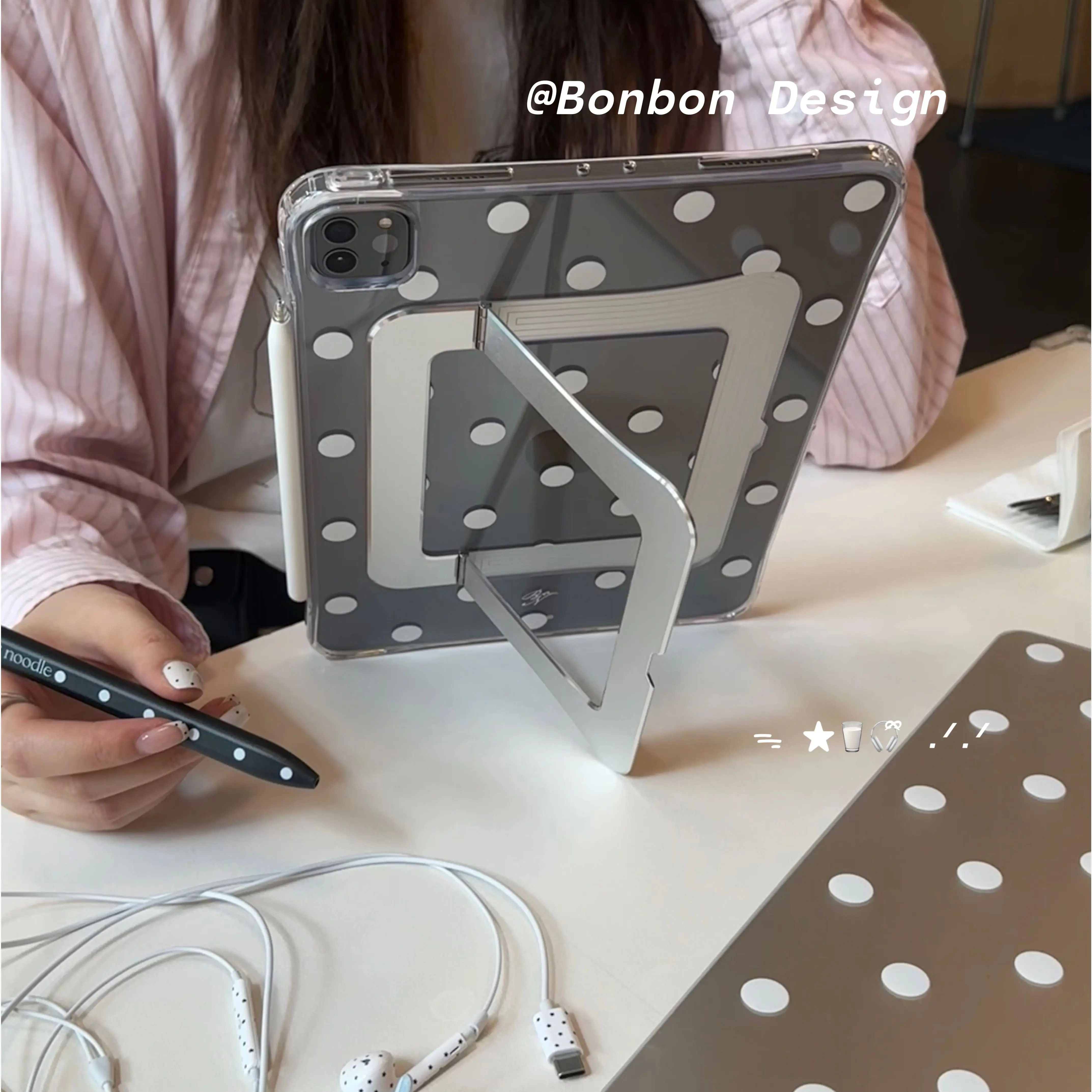Kolorowa, w kropki, akrylowa o – Ipad Cover Folio recenzja i cena