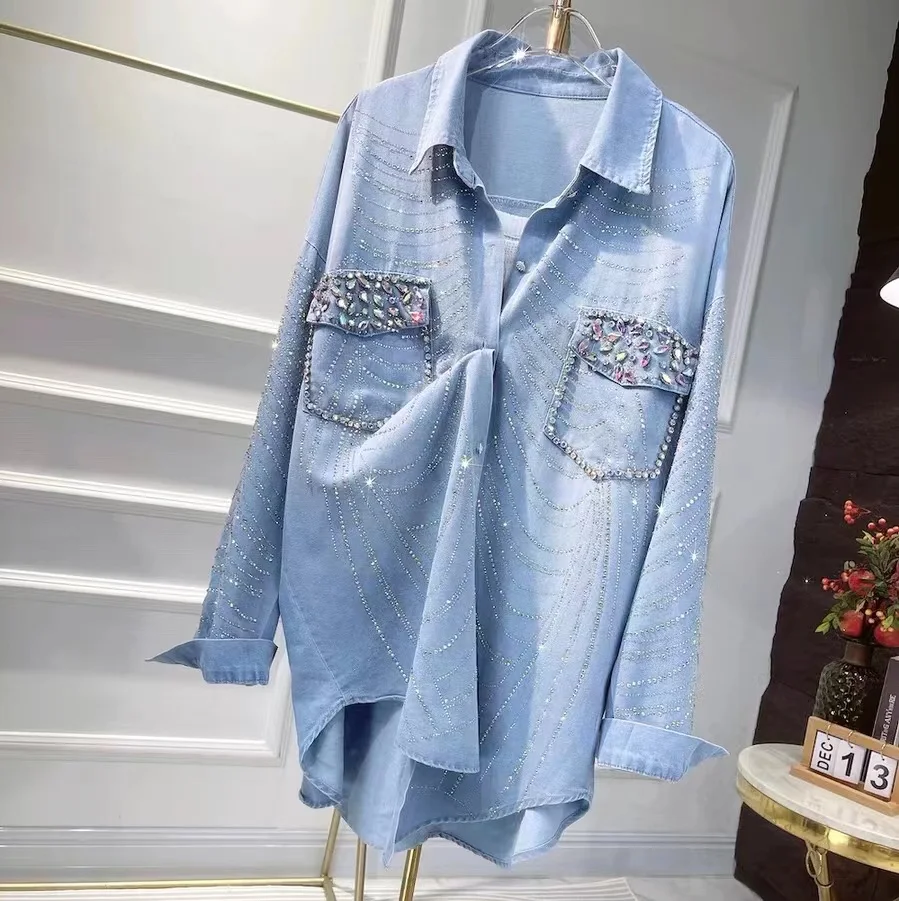 Luksusowy styl Sparkle Diamonds Hot Drilling Denim Jacket Dla kobiet Luźna moda codzienna Koszula 2024 Nowa bluzka jeansowa z długim rękawem