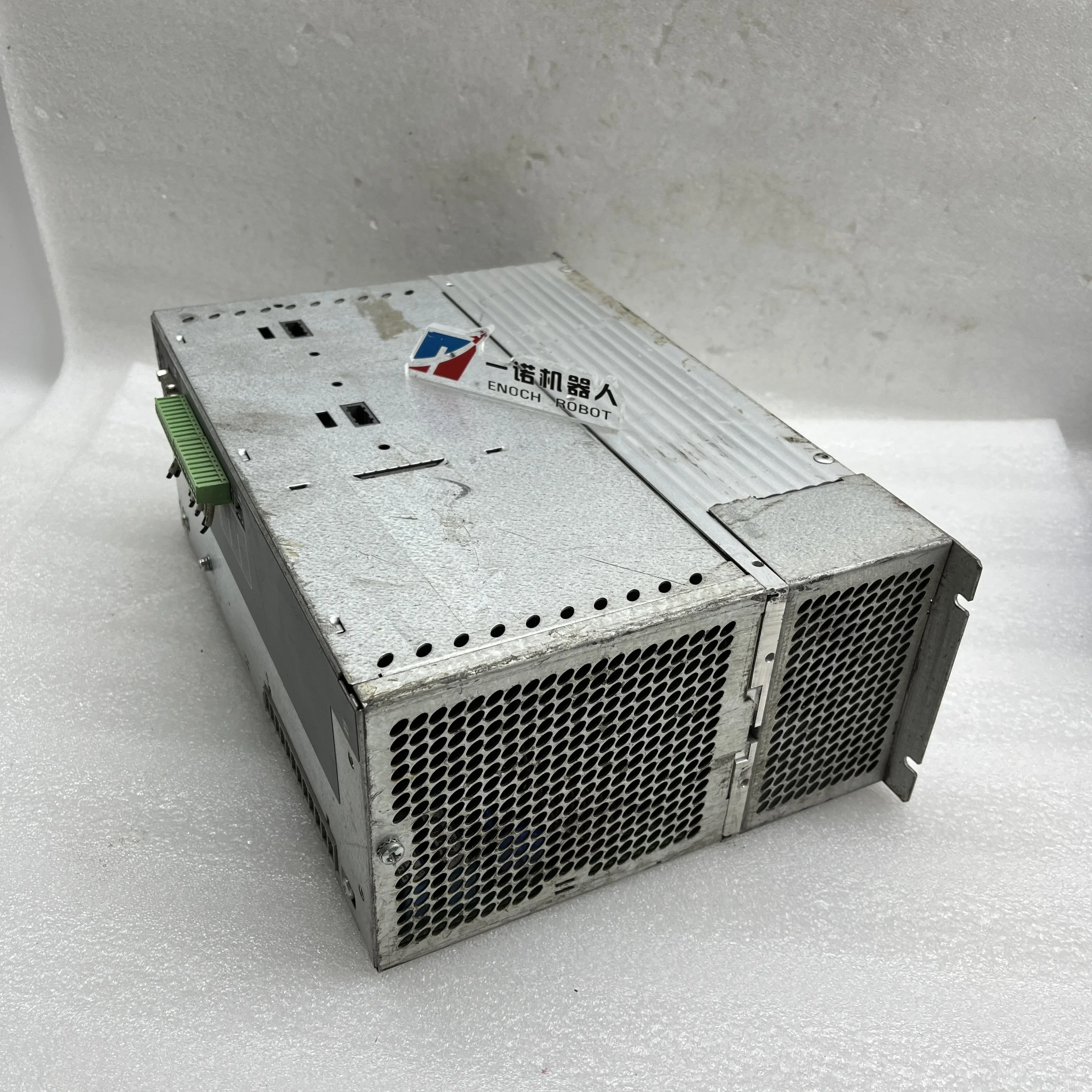 Servoazionamento CDD34.017.W2.1.PC1 di seconda mano testato al 100% e funzionante normalmente CDD34.017.W2.1.PC1