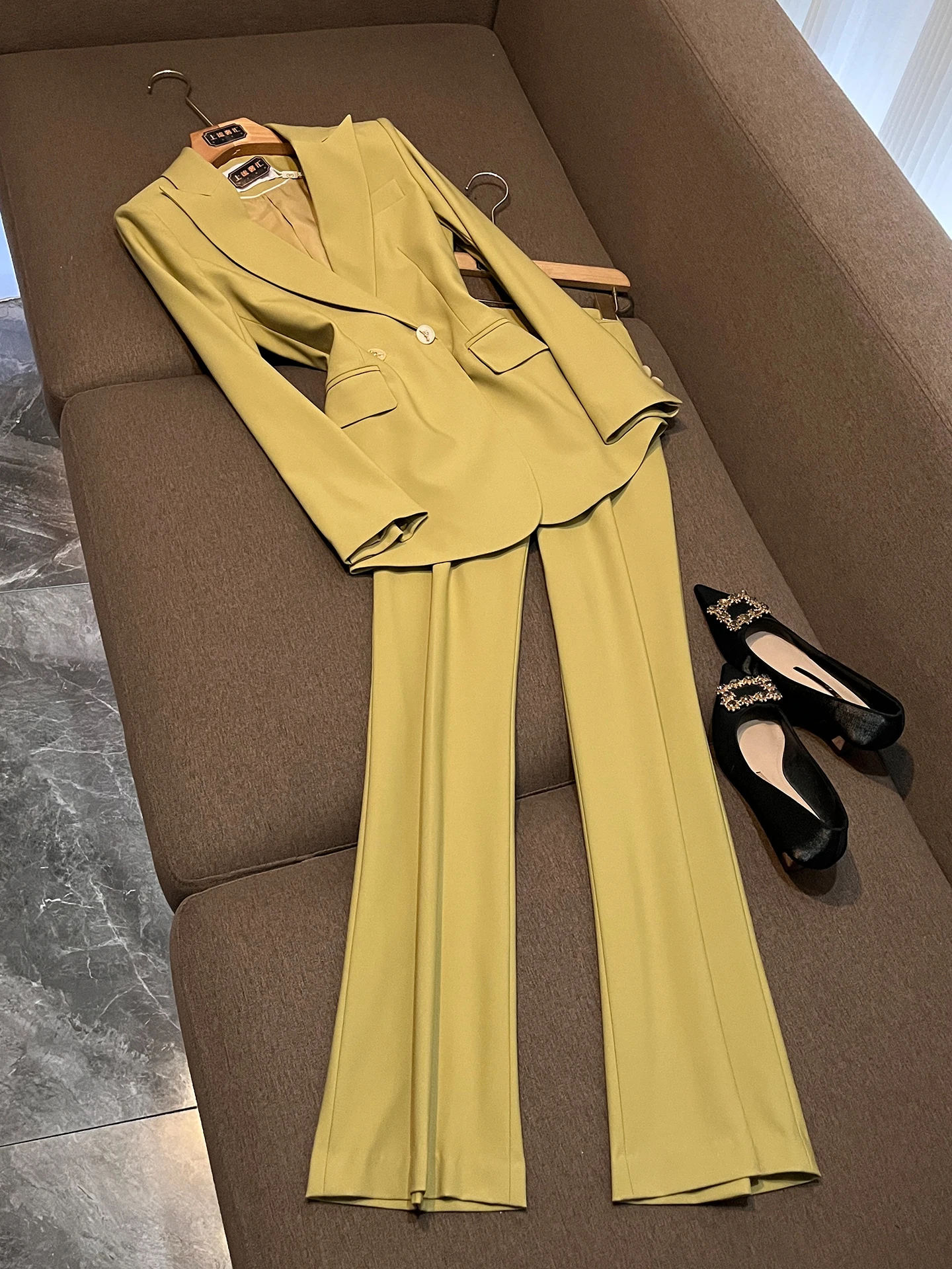 

Elegant Fashionable Women's Suit Set Two-Piece British Style Formal Wear Spring Autumn High-End Feelings Polyester Material