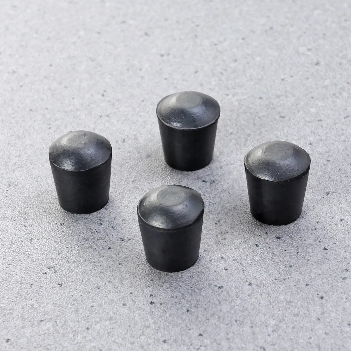 

4Pcs Chair Leg Caps Rubber Tips Black Round Bottom Cover Furniture Leg Pads Protector Pads for Chairs Stools Wire Furniture