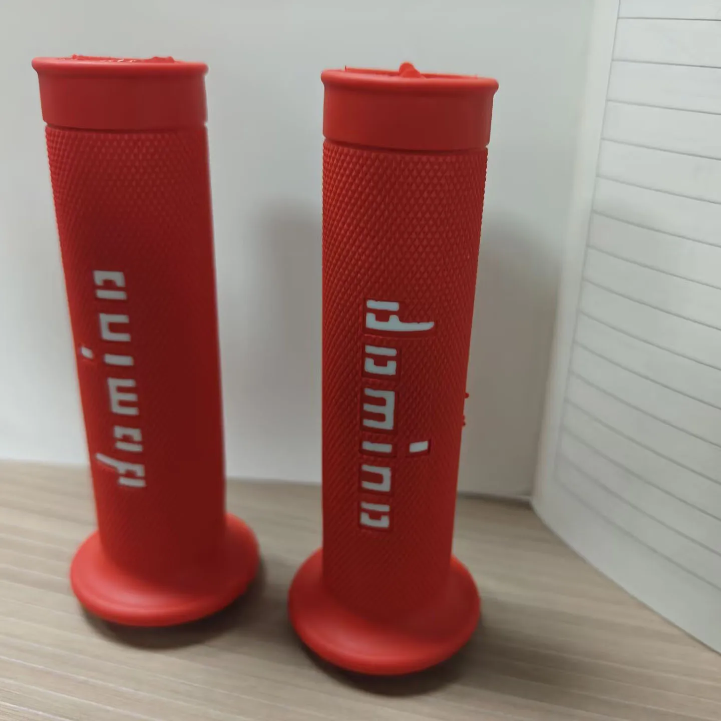 Motorbike grip For Husqvarna honda yamaha suzuki vespa gts accessories motorcycle handlebar motocross grip