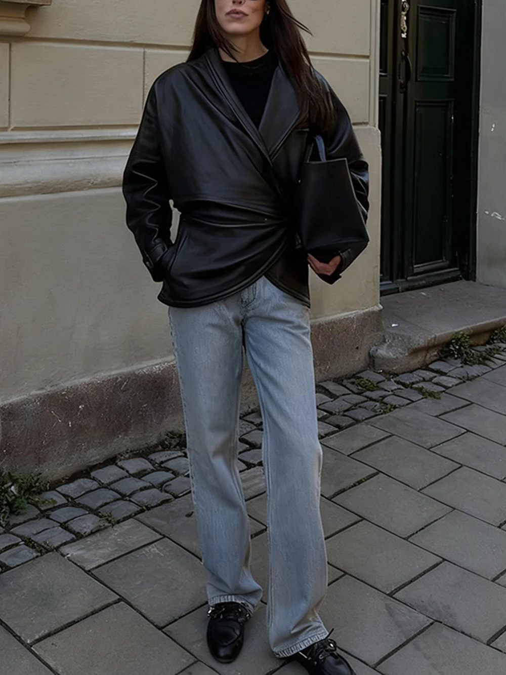 Europejska i amerykańska kurtka motocyklowa ze skóry w stylu streetwear dla kobiet, nowy model na jesień 2025, nieregularna krótka kurtka.