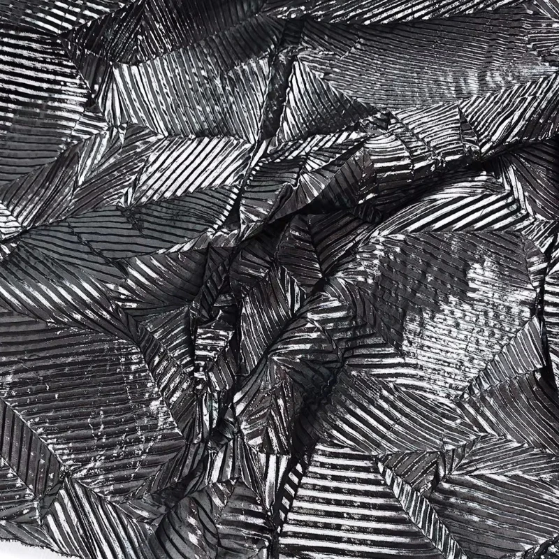 

Silver Black Hot Stamping Louver Pleated Fabric Creative Metal Technology Dress Clothing Designer Fabrics for Diy Sewing Cloth